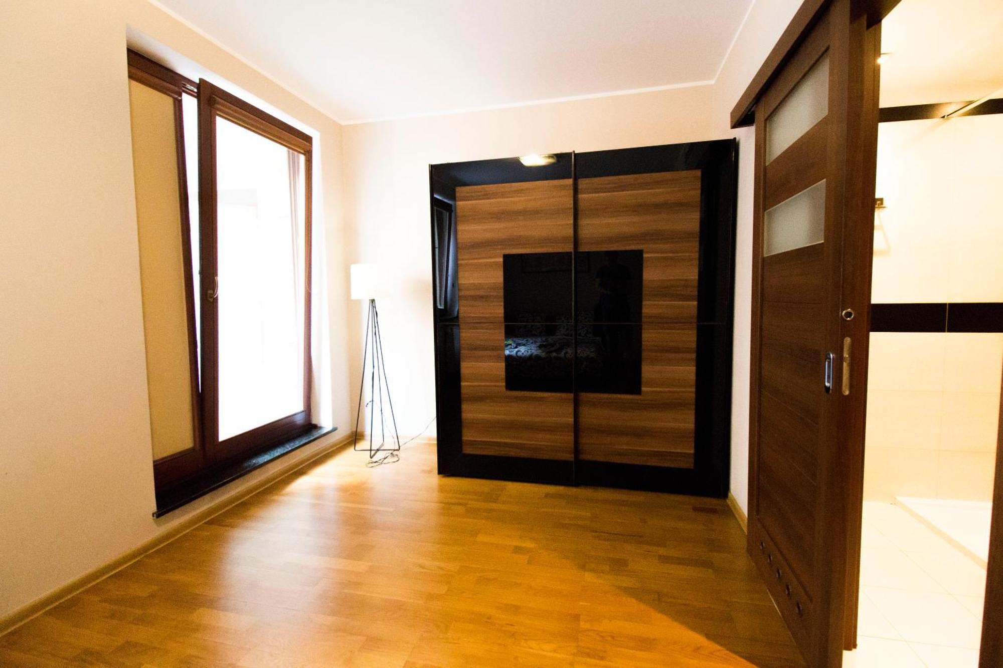 Happy - Old Town Apartment