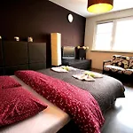 Happy Estate Apartments - Old Town